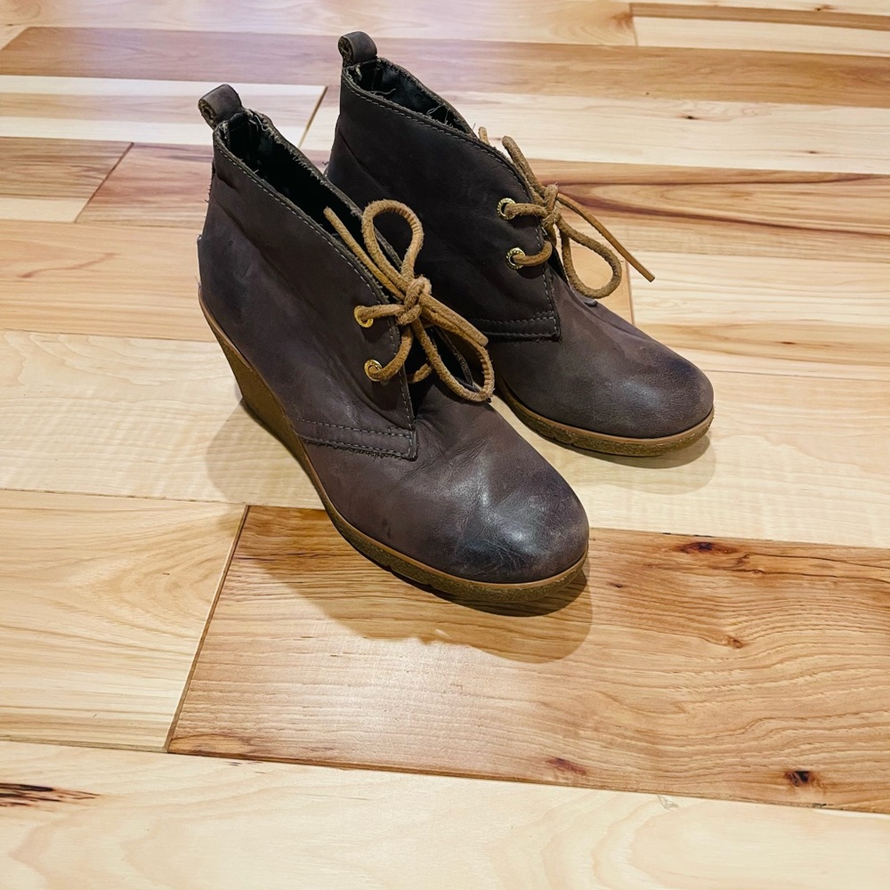 Sperry Taupe Brown Wedge Ankle Boots